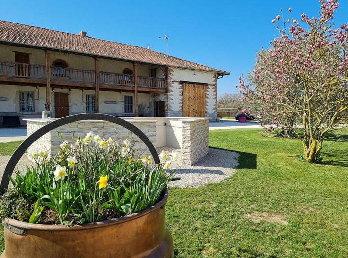 Gîte pour 10 personnes, avec terrasse et jardin, animaux acceptés
