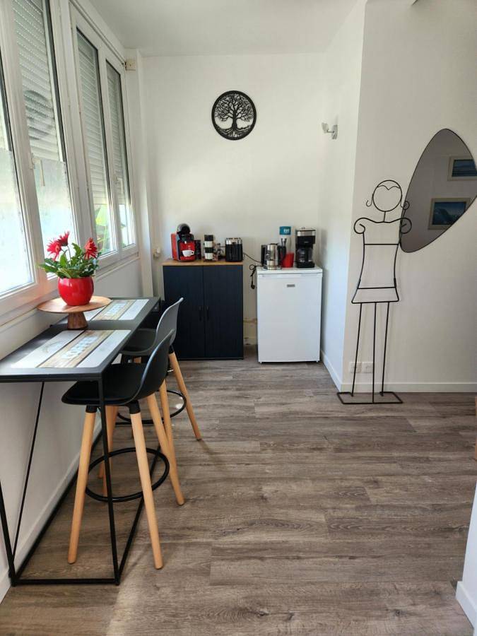 Double Room with Sea View in Le Perreux-sur-Marne, Val-de-Marne