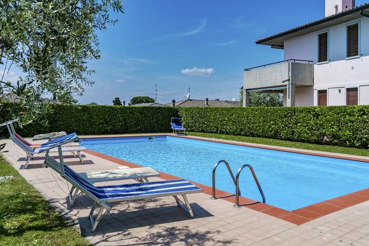 Ferienwohnung für 4 Personen, mit Balkon und Seeblick in Lazise - 2