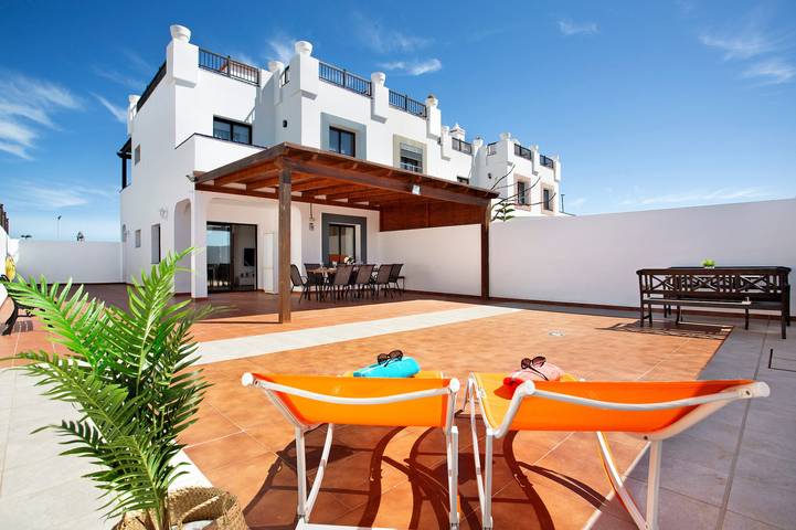Vacation rental for 6 people, with Balcony and Children pool in Fuerteventura