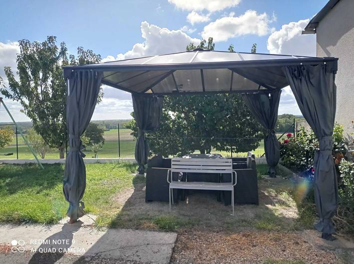 Location de vacances pour 6 personnes, avec terrasse à Assay