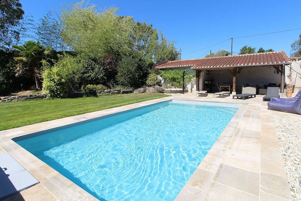 Charmant gîte rural rénové en Anjou, proche vignobles et sites touristiques in Vihiers, Vallée de la Loire