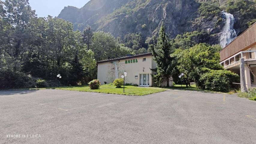 Hôtel pour 2 personnes, avec Jardin et Vue à Vernayaz