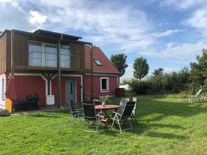 Ferienhaus für 6 Personen, mit Terrasse und Garten in Zemitz