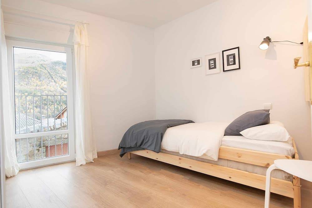 Entire apartment, Panorámica del Valle I by Bevalle in Panticosa (Ski), Panticosa