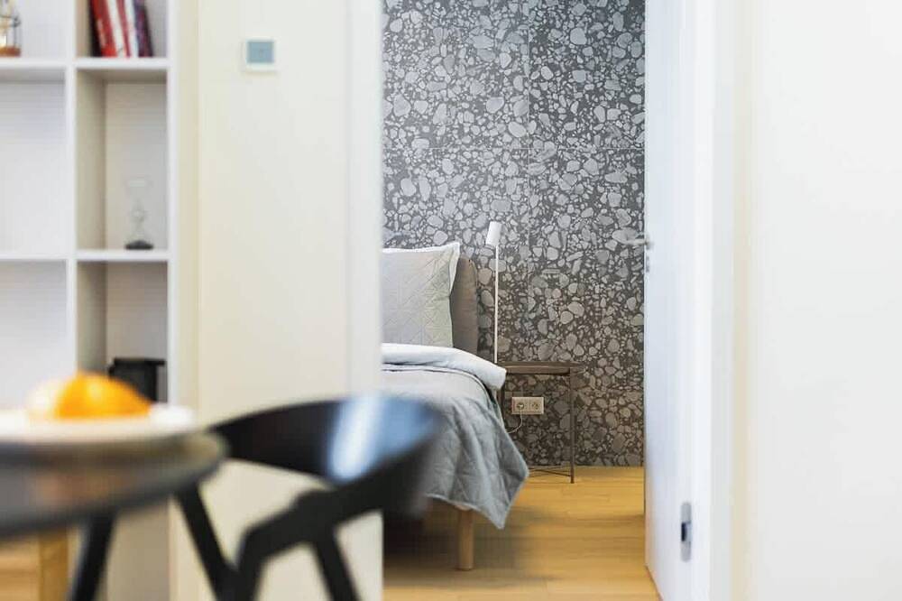 Entire apartment, Stylish Haven Skypark Apartment in Bratislava, Bratislava region