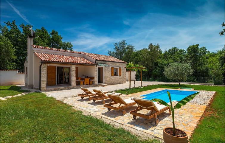 Acogedor apartamento de 1 dormitorio con piscina, wifi y aparcamiento cerca de la costa de Ližnjan in Pula-Medulin, Pomer