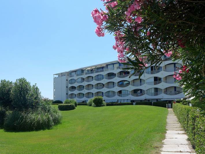 Entire apartment, Les Terrasses de la Mer in La Grande-Motte, Mediterranean Coast (France)