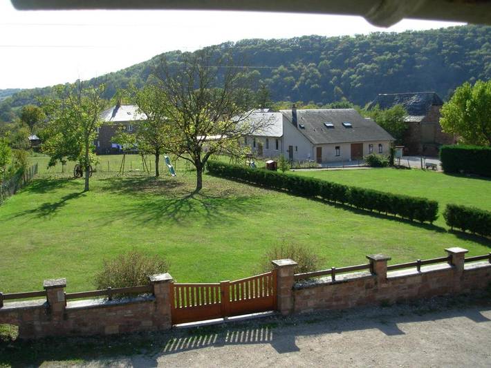 Location de vacances pour 24 personnes, avec terrasse à Nauviale - 3