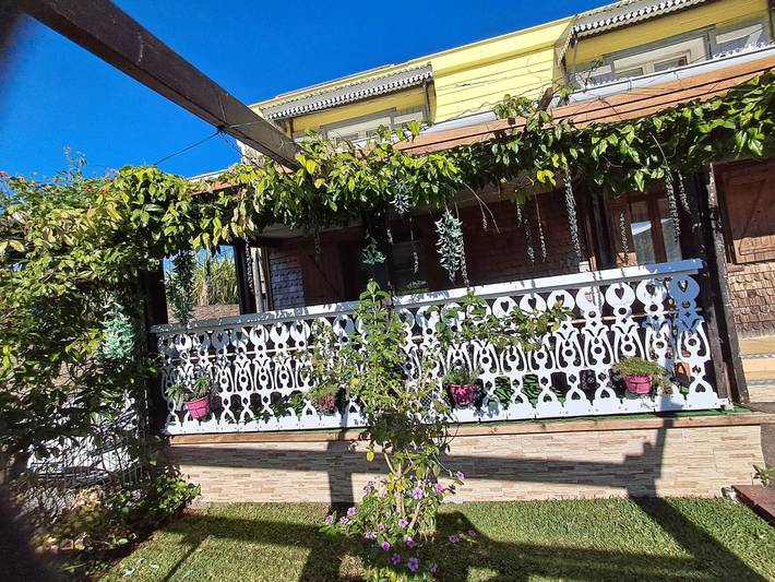 Gîte pour 9 personnes, avec jardin et jacuzzi ainsi que terrasse et piscine sur l' Île de la Réunion - 2