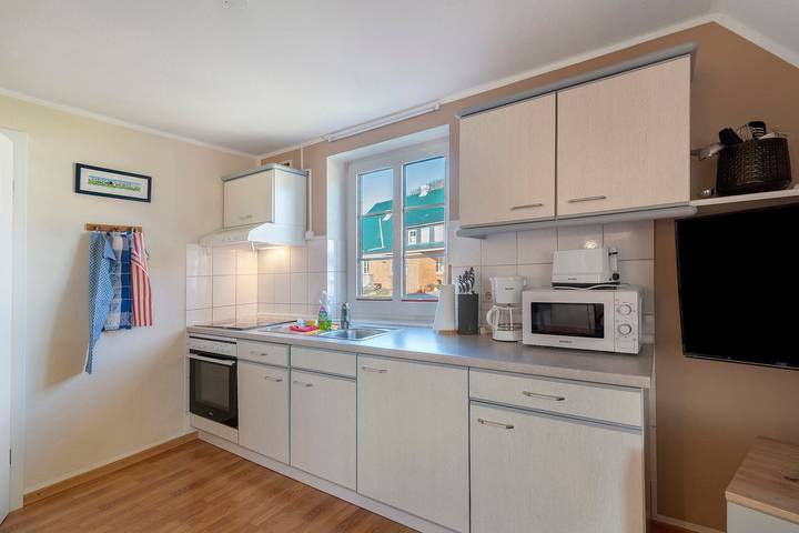Ganze Wohnung, Apartment 'Fewo Gurde' mit Gemeinschaftsgarten und Wlan in Tilli (Perlworm), Pellworm