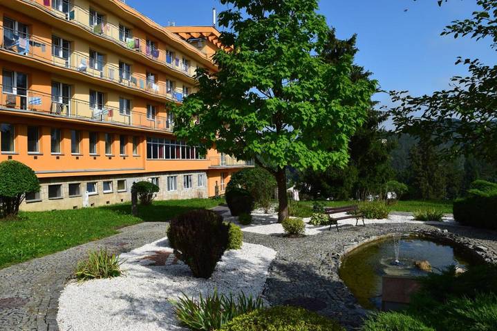 Wynajem wakacyjny dla 2 osób, z Balkon i Taras oraz Jacuzzi i Ogród w Muszyna