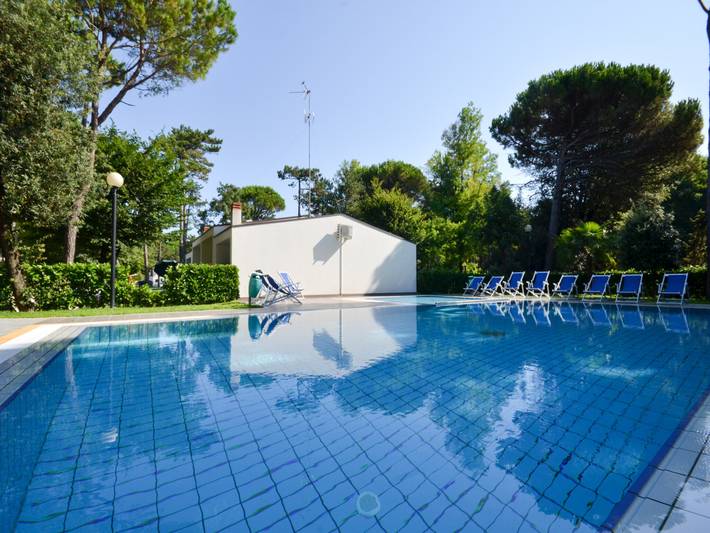 Apartamento entero, Preciosa casa de vacaciones en una residencia con piscina in Bibione, San Michele al Tagliamento