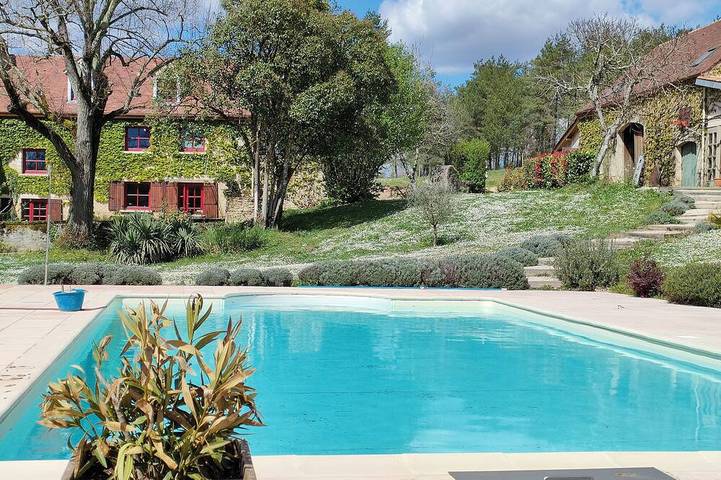 Location de vacances pour 8 personnes, avec jardin à Saint-Chamassy