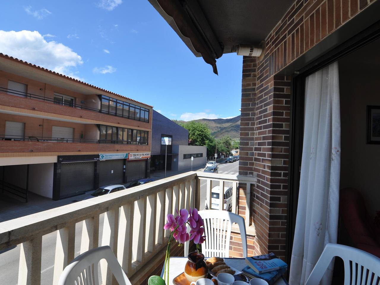 Ganze Wohnung, Moderne Ferienwohnung in Roses: 2 Schlafzimmer, Pool, Terrasse, 700m zum Strand in Roses, Oberampurien