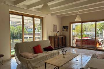 Appartement De Vacances pour 6 Personnes dans Aubenas, Ardèche, Photo 4