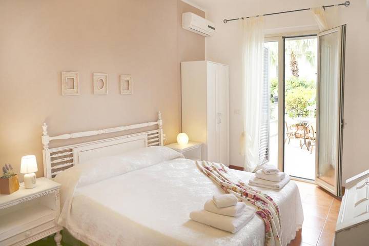 Chambre d’hôte pour 2 personnes, avec jardin, animaux acceptés à Aci Castello - 3