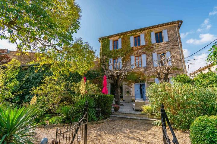 Chambre d’hôte pour 2 personnes, avec piscine ainsi que jardin et jacuzzi à Olonzac