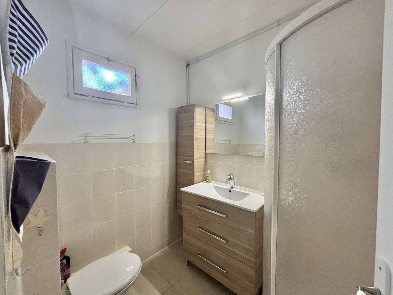 Apartamento entero, Apartamento de 3 habitaciones con terraza cerca de la playa en Lumio in Sant Ambroggio, Lumio