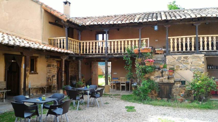 Maison de campagne pour 2 personnes, avec Terrasse ainsi que Jardin et Vue dans Santa Catalina de Somoza