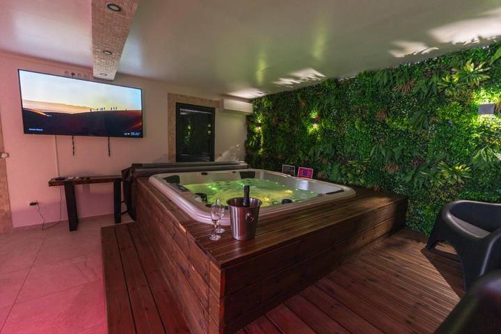 Apartamento de vacaciones para 2 personas, con jardín y jacuzzi, Se admiten mascotas - 1