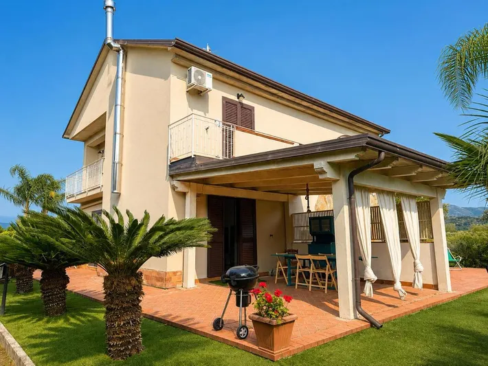 Chalet para 12 personas, con jardín - 1