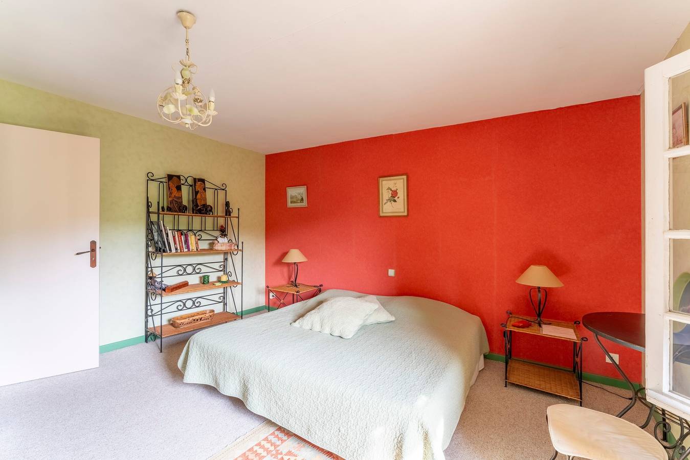 Chambre Verte avec piscine privée, terrasse partagée et Wi-Fi in Crillon-le-Brave, Parc naturel régional du Mont-Ventoux
