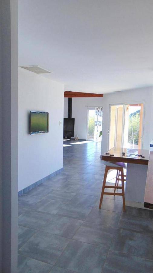 Location de vacances pour 2 personnes, avec piscine et terrasse ainsi que vue et jardin à Saint-Jean-de-Fos - 3