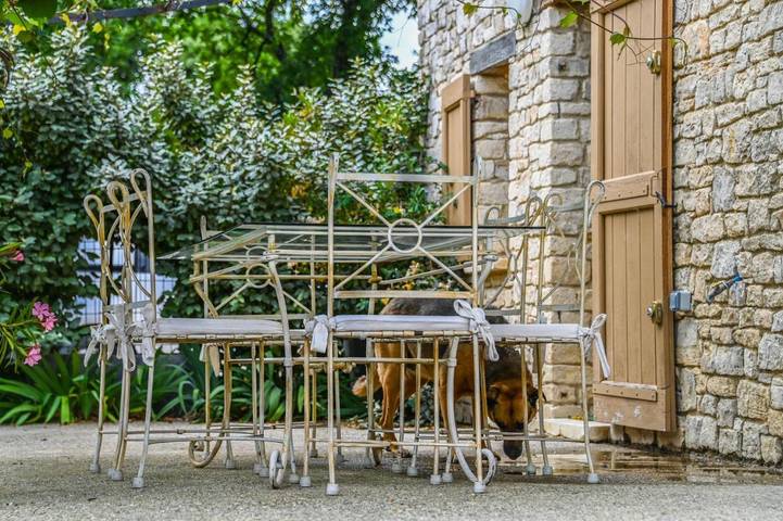 Location de vacances pour 6 personnes, avec jardin ainsi que piscine et vue, animaux acceptés à Viens - 4