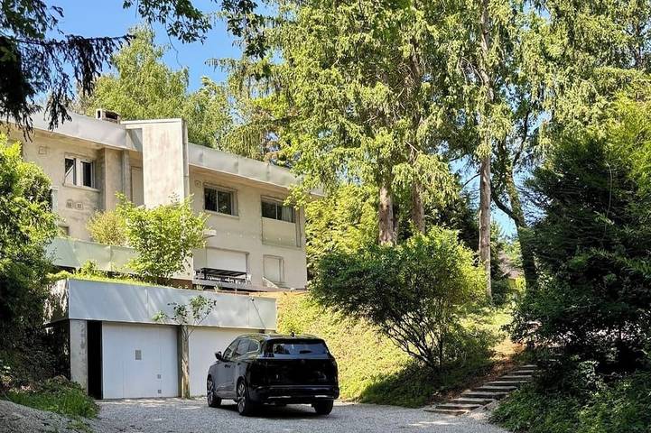 Location de vacances pour 10 personnes, avec jardin à Chavot-Courcourt