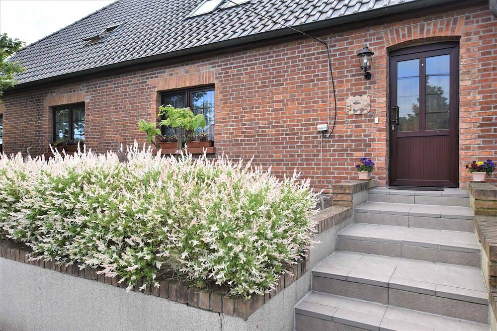Ganze Wohnung, Reihenferienhaus mit Kamin und Terrasse im Ostseeland Ofc 11 - 3- Raum in Satow, Mecklenburgische Ostseeküste
