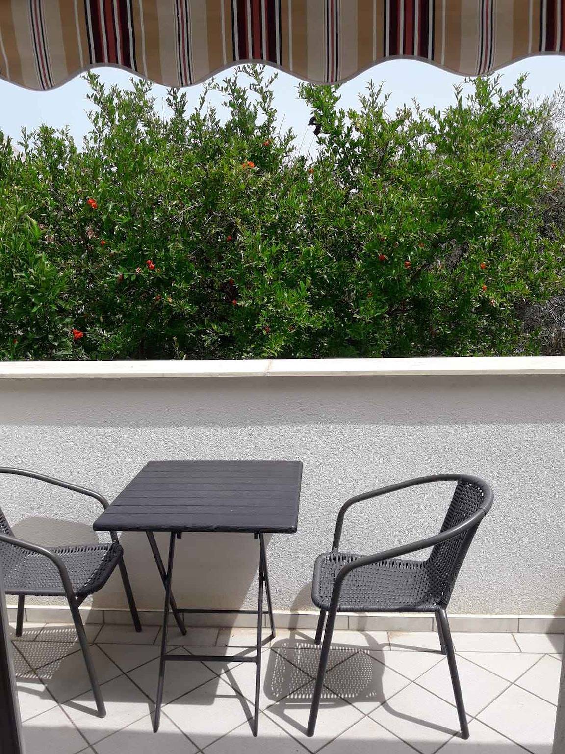 Entire holiday apartment, Holiday apartment mit Klimaanlage und Balkon  in Vinjerac, Zadar