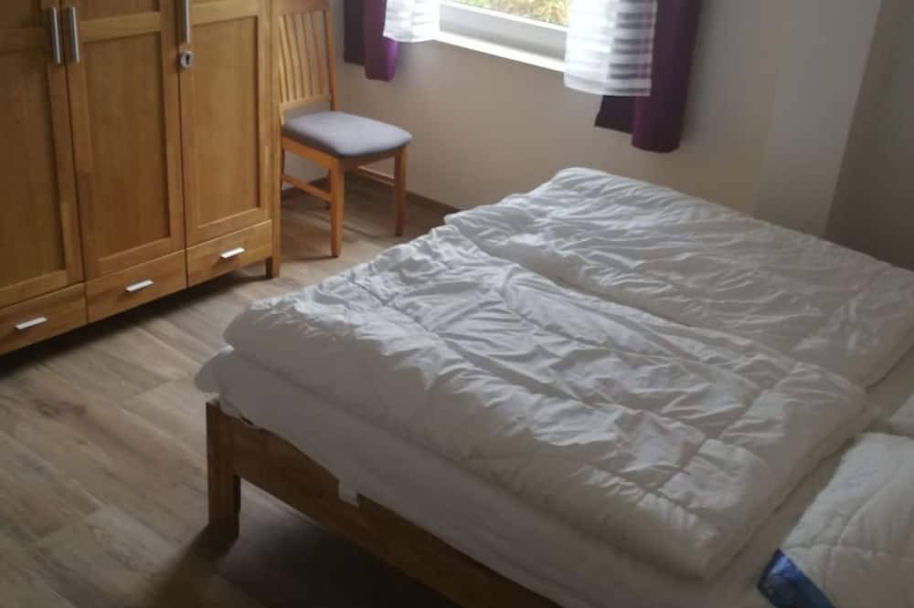 Ganze Wohnung, Wohnung mit Terrasse, Grill und Garten in Calw, Nordschwarzwald