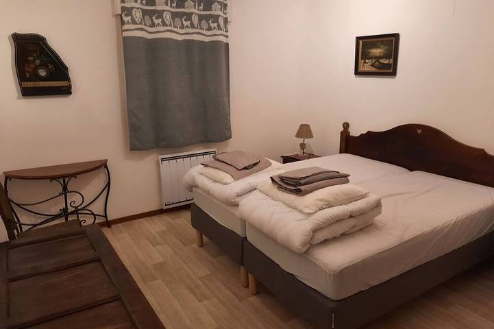 Chalet Le Petit Catelan 5p-9p at 5 min to Ski-lift Eau d'Olle Expres in Le Bourg-d'Oisans, Parque Nacional de los Ecrins