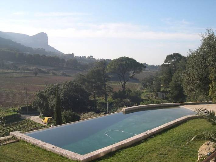 Vakantiewoning voor 3 personen, with zwembad and tuin as well as uitzicht, met huisdier in Cassis