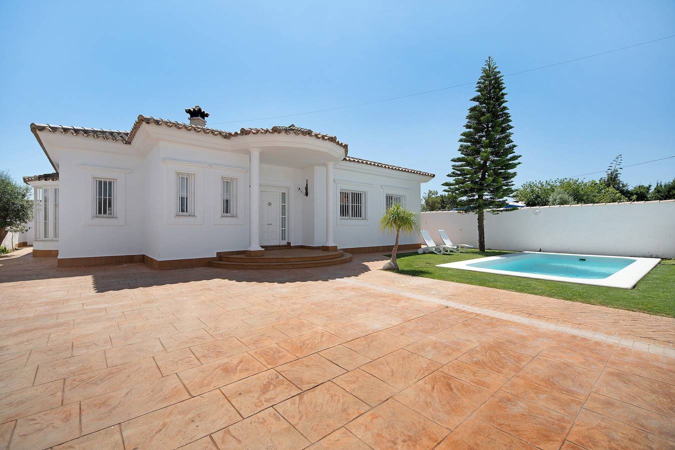 Chalet Casa Abedul Sancti Petri con piscina, jardín y Wi-Fi in Novo Sancti Petri, Chiclana de la Frontera