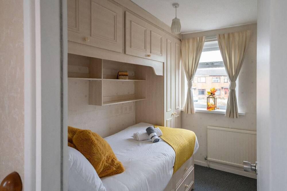 Spacious 3Br Home in Westhoughton | Free Parking | in Westhoughton, Bolton