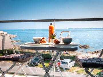 Gîte pour 5 personnes, avec balcon dans Pérello