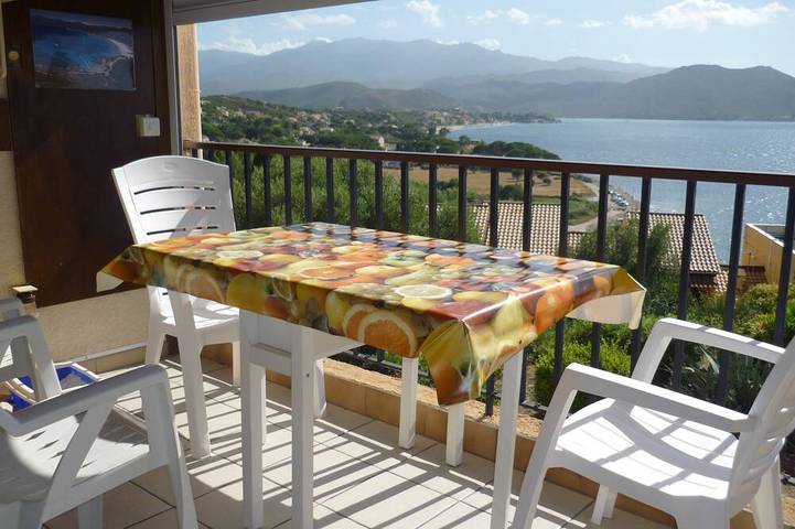 Appartamento intero, F3 duplex with loggia beach 3 min walk, panoramic sunset view in Patrimonio Francia, Calvi e dintorni