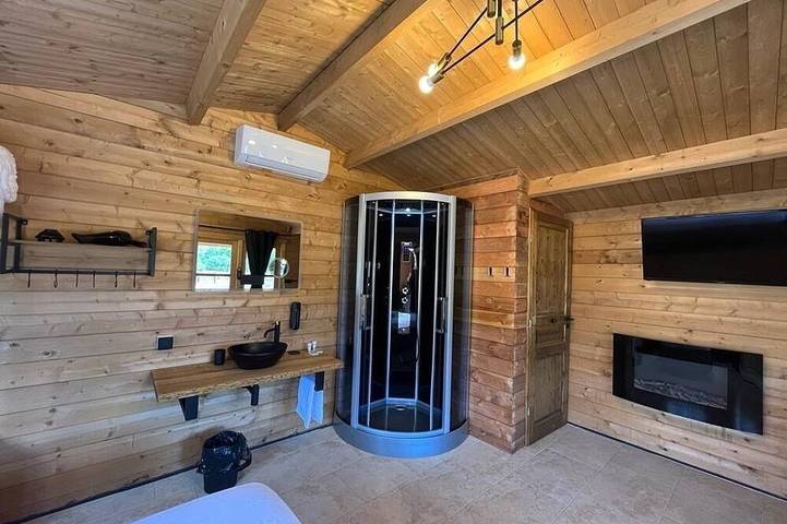 Gîte pour 2 personnes, avec jardin et terrasse à Occhiatana - 4