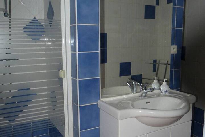 Gîte pour 4 personnes, avec jardin et piscine à Belgentier - 4
