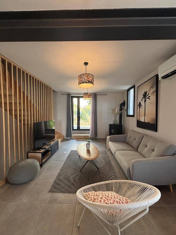 Location de vacances pour 4 personnes, avec vue et terrasse à Malataverne - 2