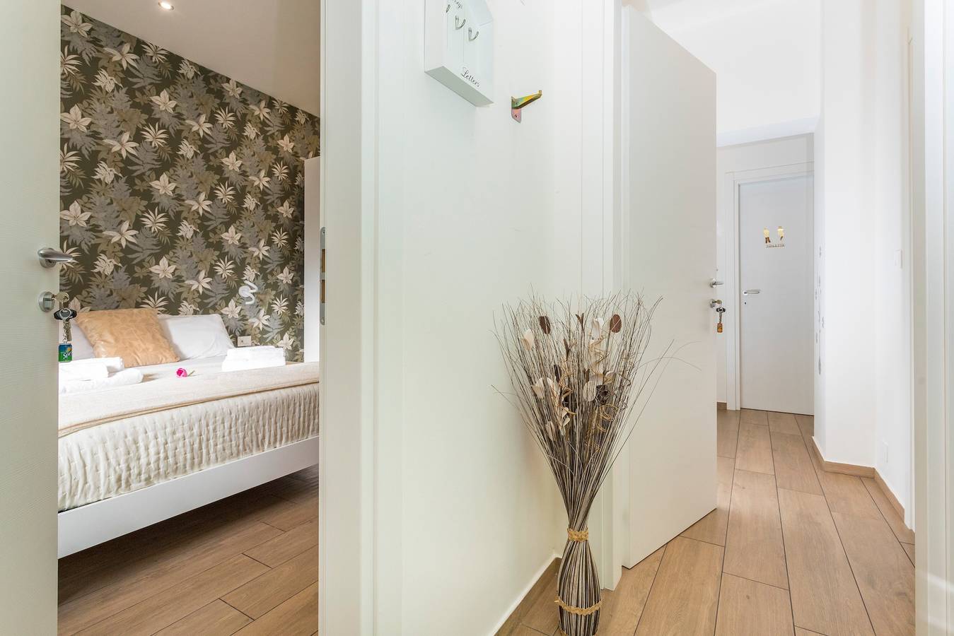 Appartement entier, Appartement 'Il Tulipano House 2' avec terrasse privée, Wi-Fi et climatisation in Catane, Province de Catania