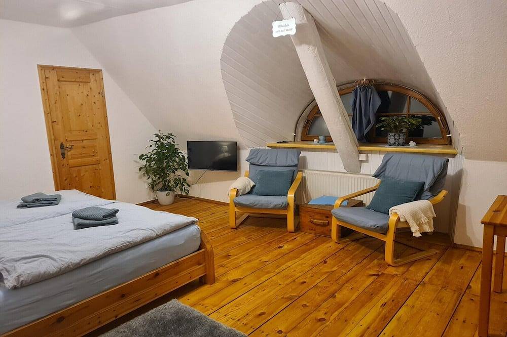 Ganze Wohnung, Rückzugsort mit Garten und Familienausstattung in Krusenhagen, Neuburg