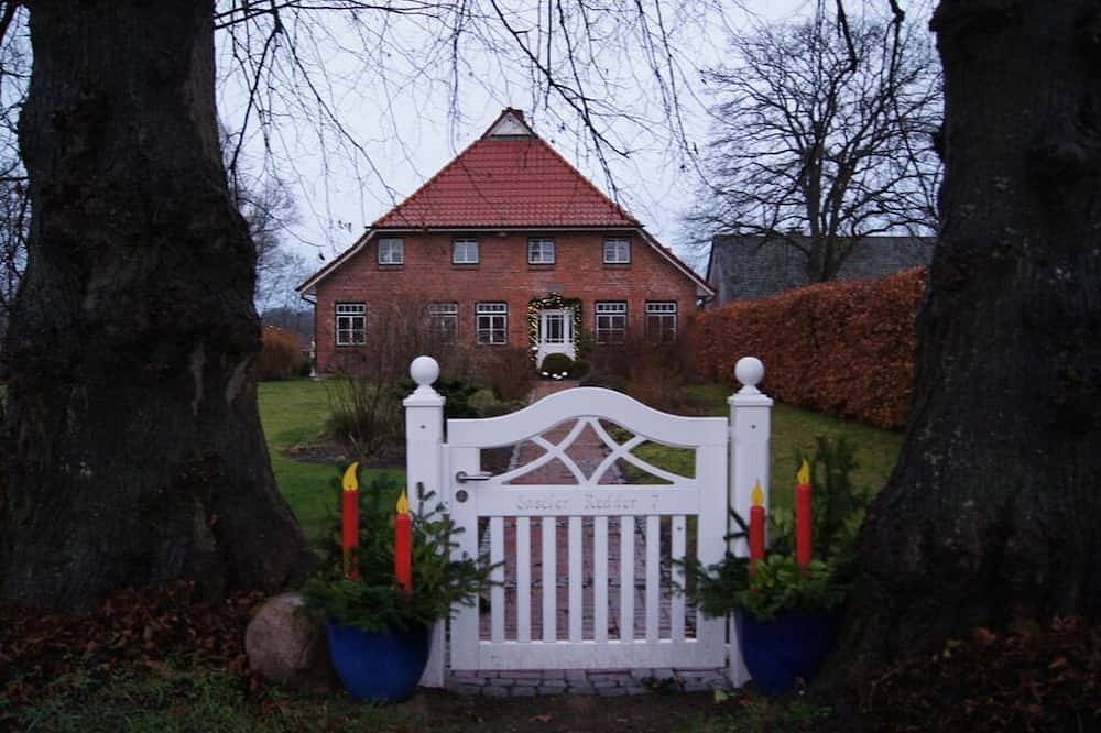 Ganze Wohnung, Hof am Grebiner See in Grebin, Südliche Ostseeküste
