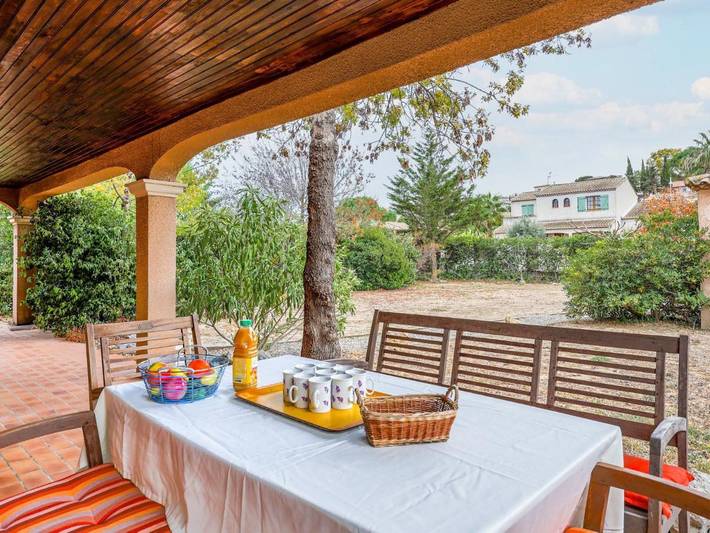 Location de vacances pour 10 personnes, avec jardin et terrasse, animaux acceptés à Salles-d'Aude - 2