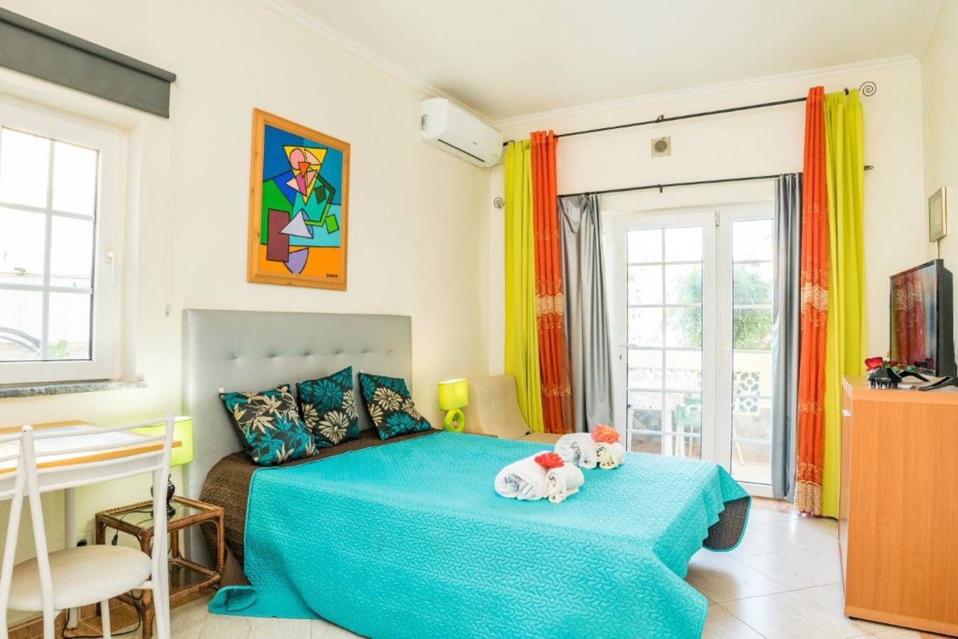 Studio entier, Studio Anastacio" avec piscine, terrasse privée et Wi-Fi. in Albufeira, District de Faro