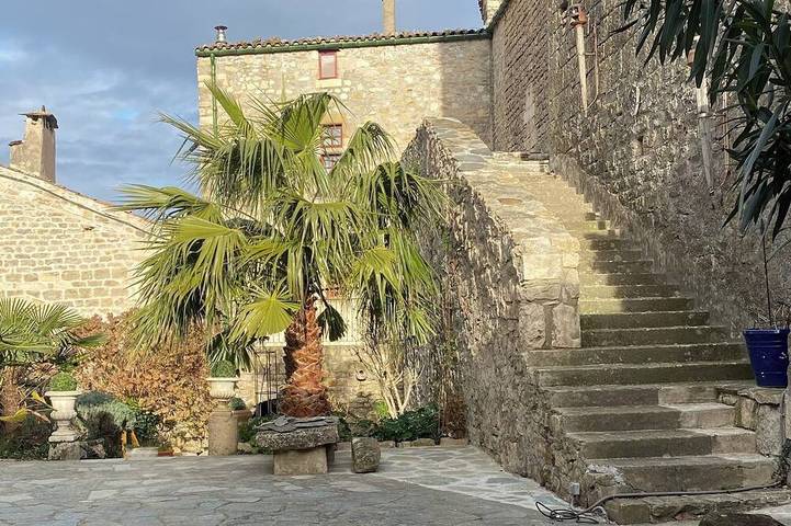 Château pour 4 personnes, avec Jardin dans l' Hérault