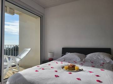 Gîte pour 4 personnes, avec balcon dans Plage de l'Ermitage