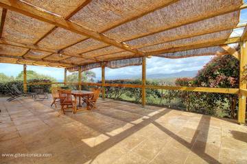 Gîte pour 4 personnes, avec terrasse à Propriano